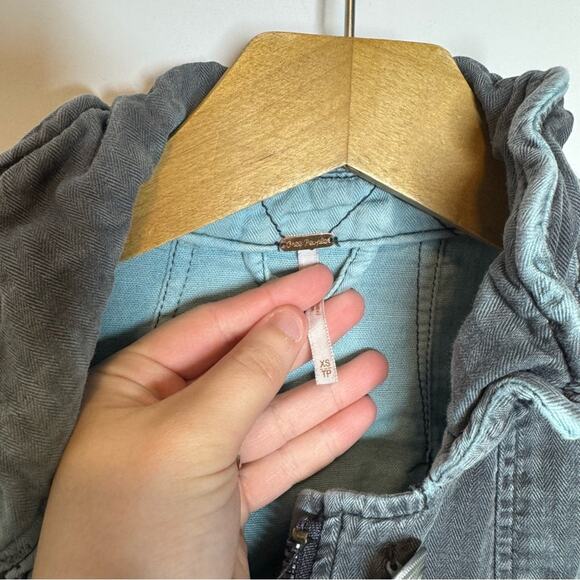 Free People Double Cloth Blue Gray Dye Zip Utility Jacket Size XS - Picture 3 of 6
